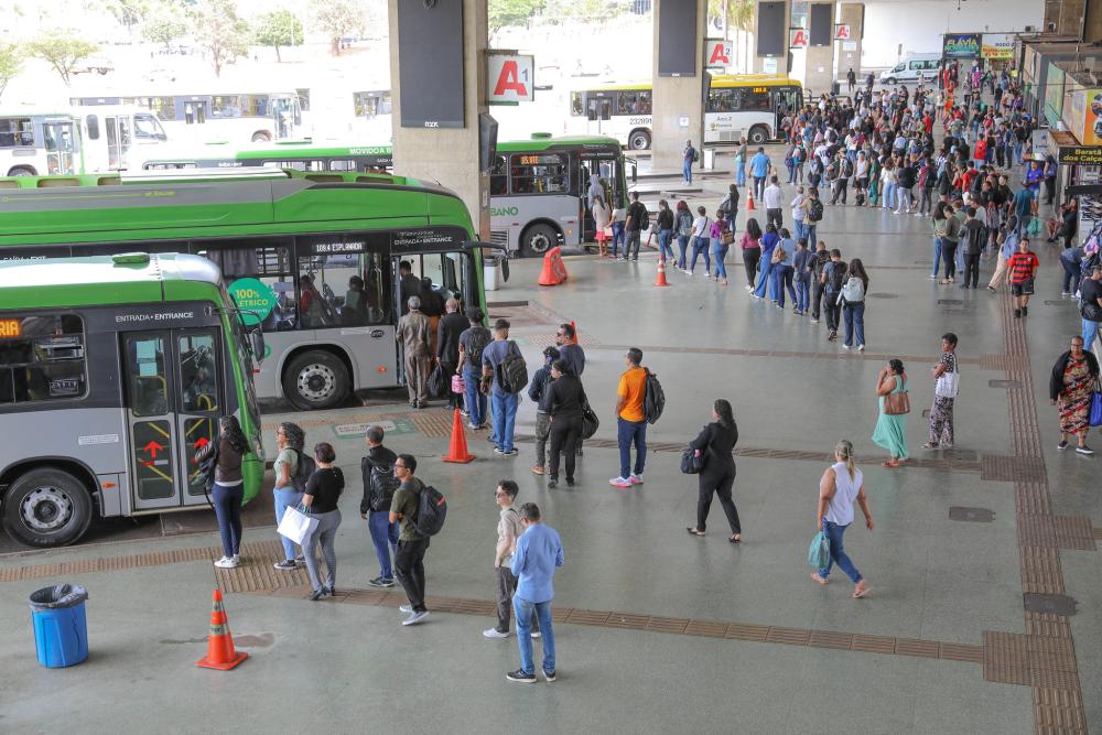 Capa da notícia: Investimentos no transporte público devolvem ao DF nível de passageiros pré-pandemia